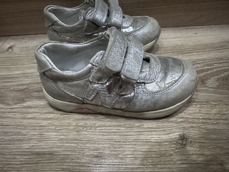 Сапоги, кроссовкидля девочки новые, разные