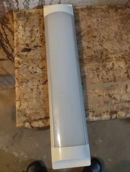 Осветление за баня над огледало