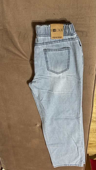 Продам женские  одежды  размер 46.