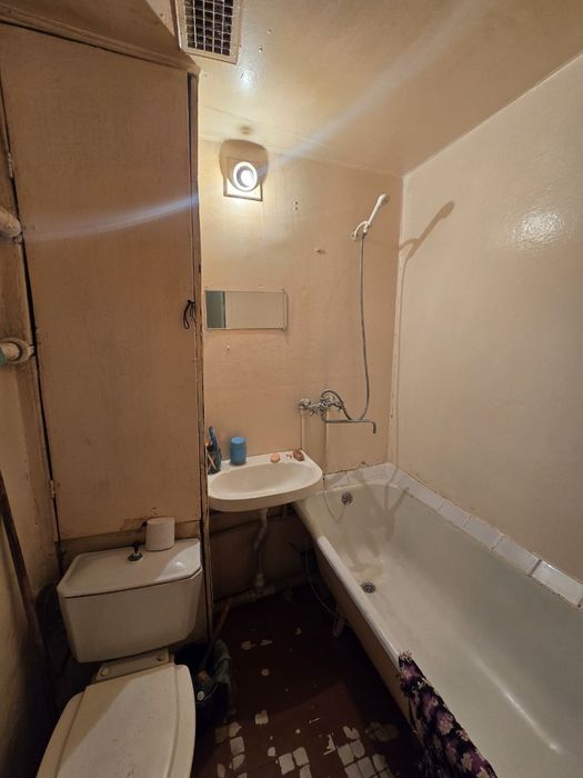 Своя Чиланзар 15 стадион 1/4/5 балкон 2х6