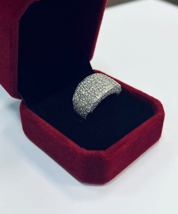 Дамски пръстен бяло злато и брилянти