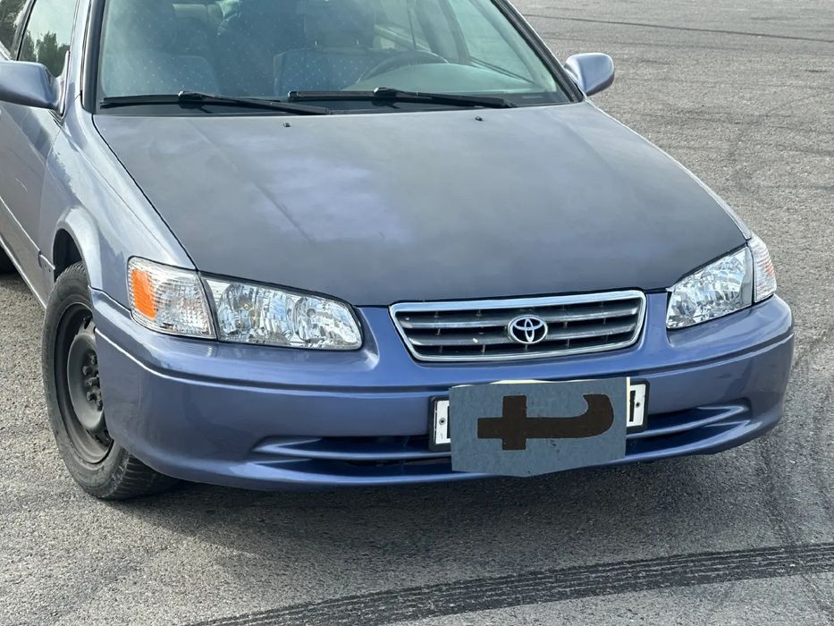 Toyota Camry 25.