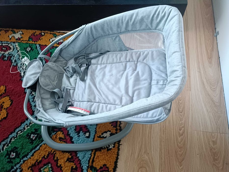 Продавам електрическа люлка Kikka Boo Winks Grey