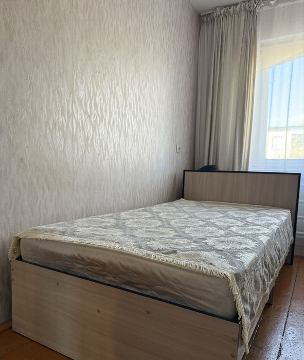 Продам кровать с матрасом