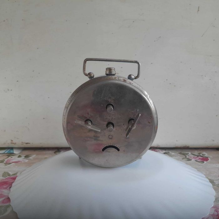 Ceas de masa desteptator -mecanic JNSA