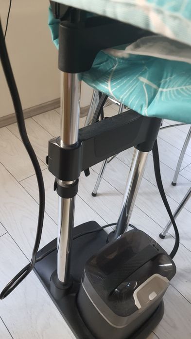 Aparat de calcat vertical Tefal
