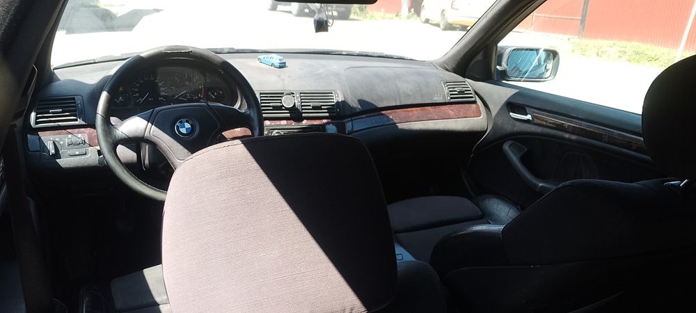 Vând BMW e46 318d an2004 motor Euro 4 nu schimb doar vând