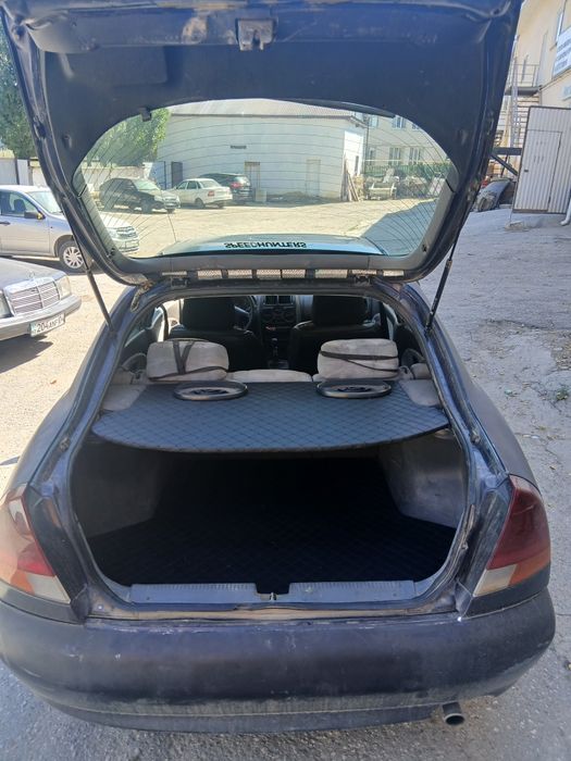 Продам авто митсубиси каризма