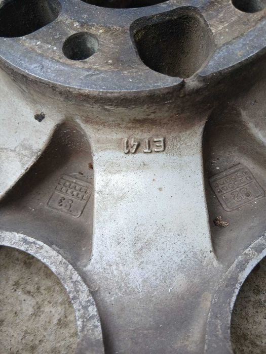 Продам один оригинальный диск на 15 на мерседес