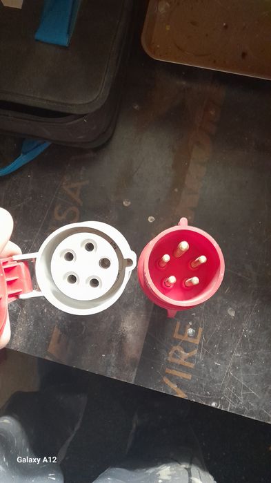 Spoturi și lămpi led