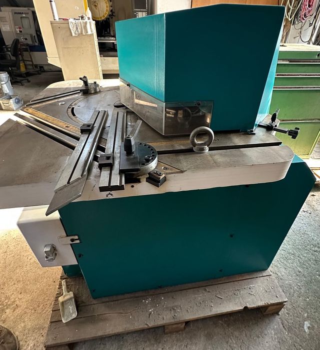 Mașină hidraulică de crestat tablă INDUMASCH VA 200/4