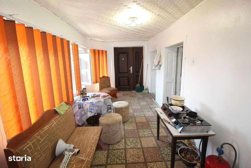 Vând casă în Măceu/Bretea Română, P+Pod, suprafață teren 329mp...