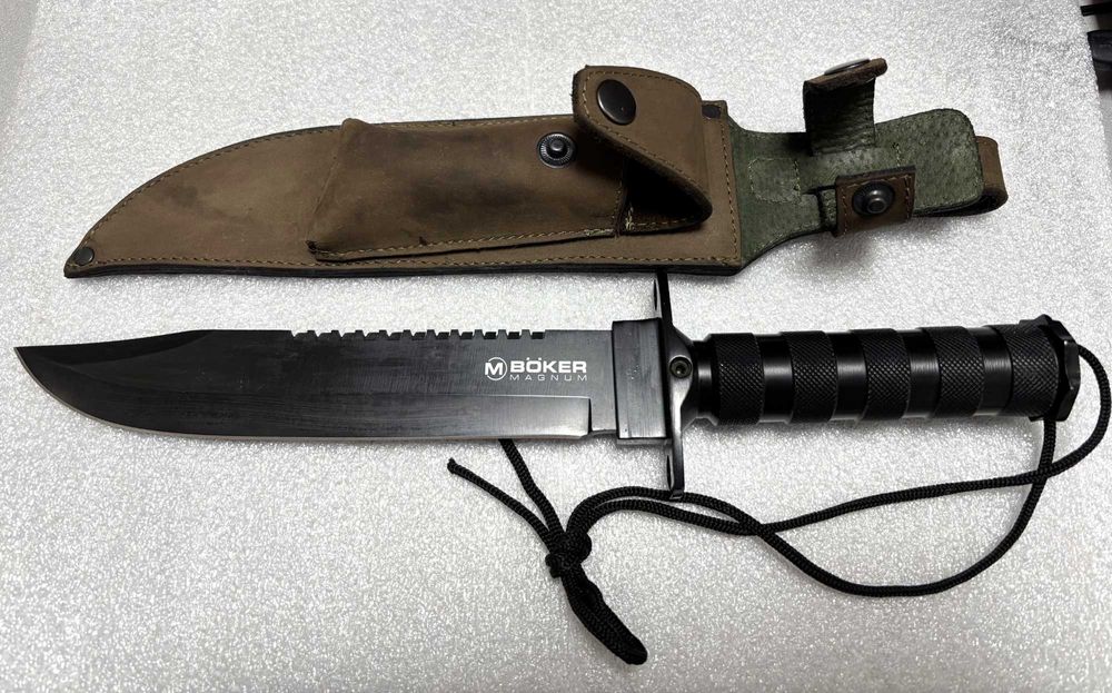 Голям Тактически нож Boker Magnum Survivalist с Кания/естествена кожа/