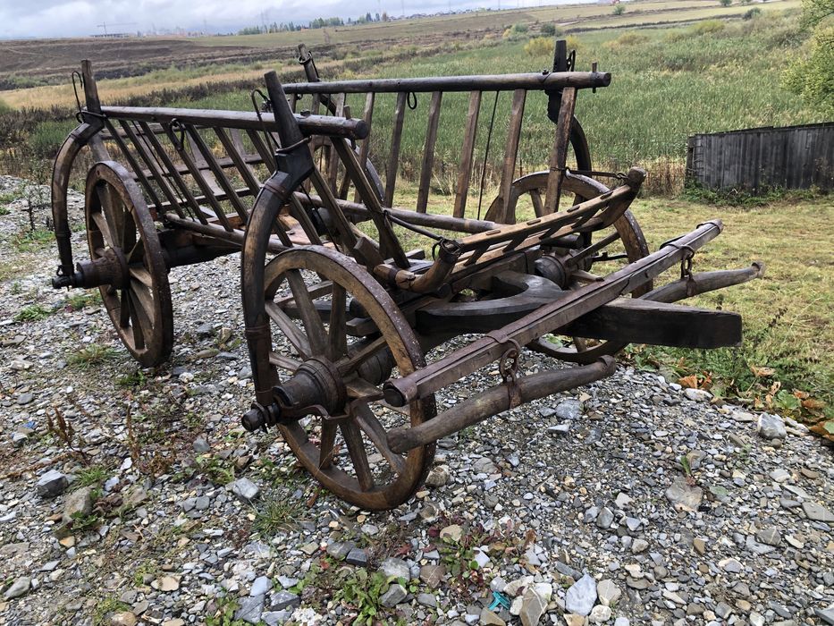 Căruță vechi de colecție