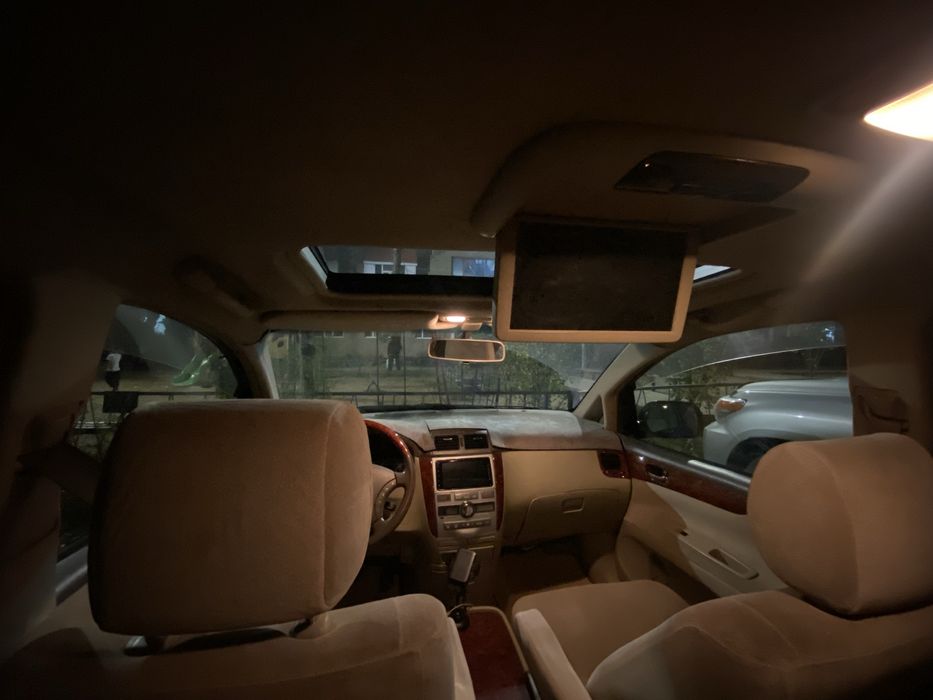 Тайота Ипсум 2.4 об в отличном состояний