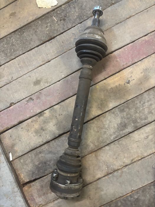 Полуоска с карето за Ауди С-3 2003г