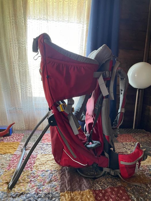 Туристическа раница за бебеносене / самар/ Deuter Kid Comfort II