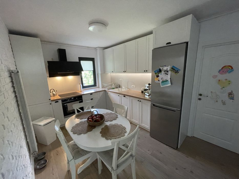 Vand apartament 3 camere astra