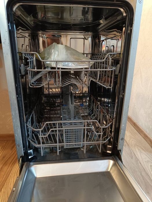 Съдомиялна машина за вграждане Ариели