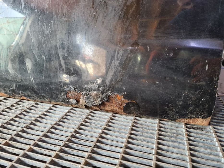 Oblon Mitsubishi L200 2006 - 2010 SUV 4 Usi negru (557) CU DEFECTE