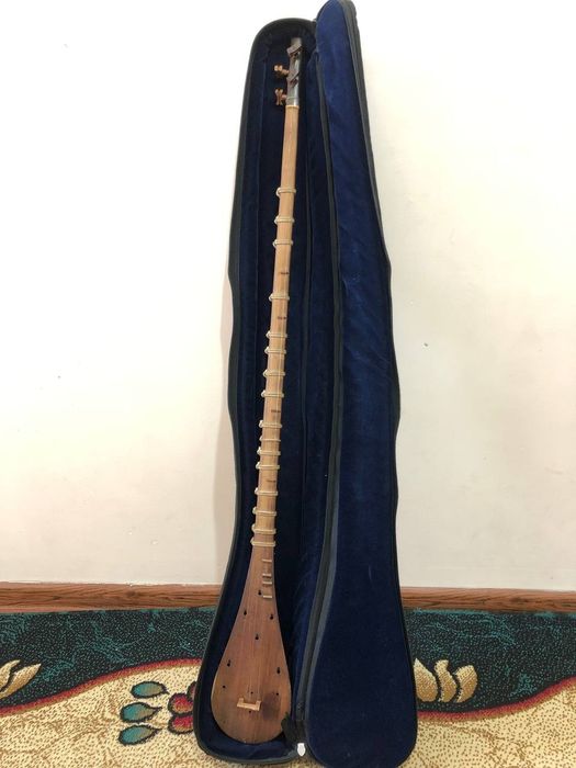 Tanbur Sotiladi narxi 200$