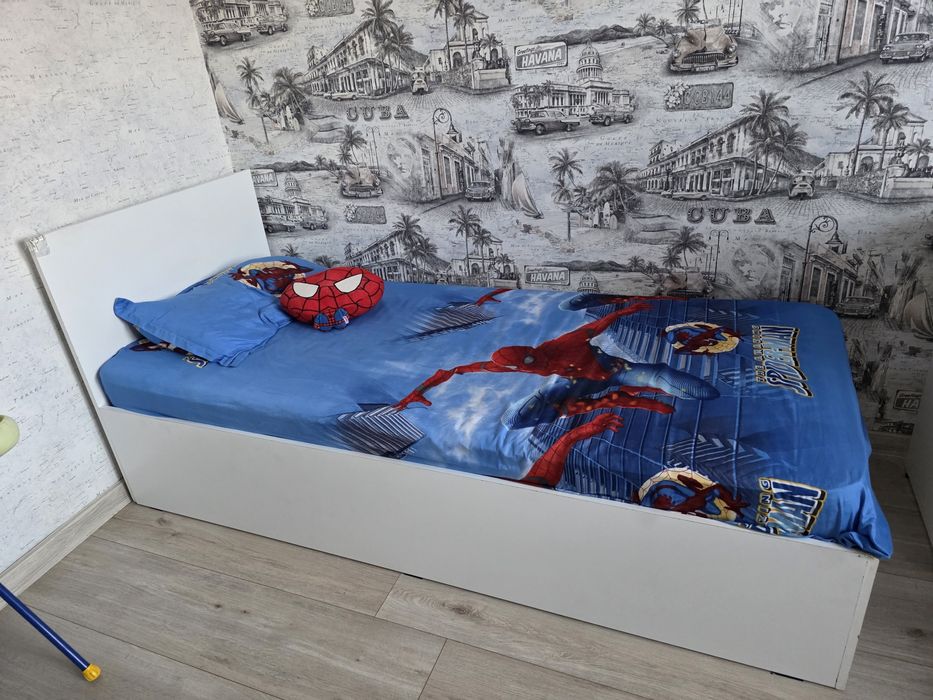 Детская кровать с матрацем