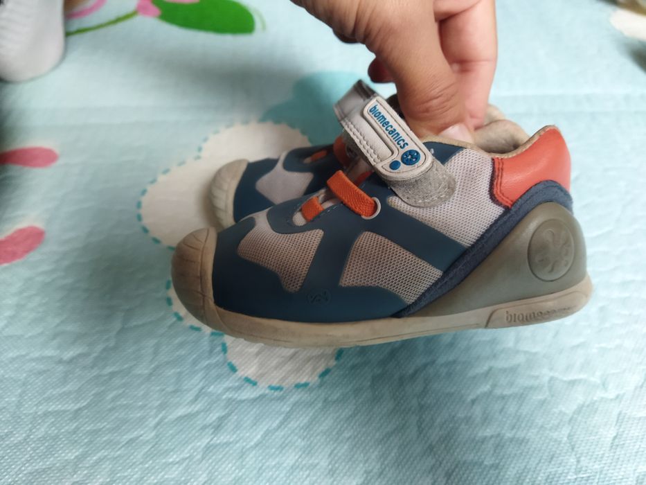 Обувки, маратонки Biomecanics, номер 22