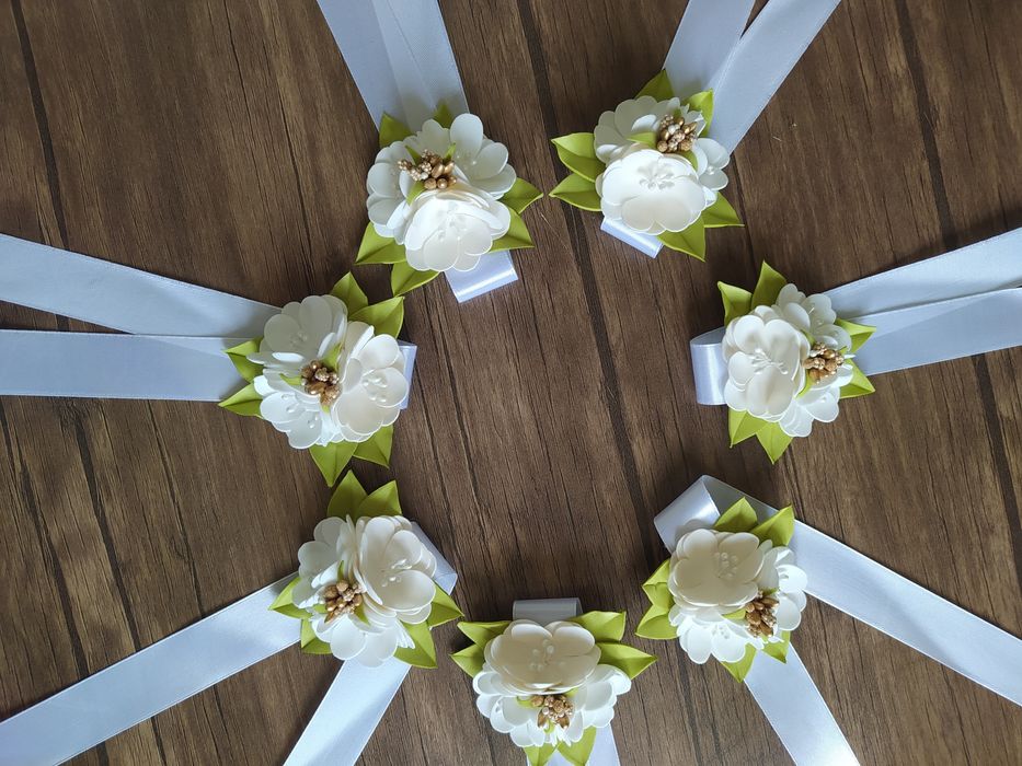 Бутоньерки подружкам невесты!