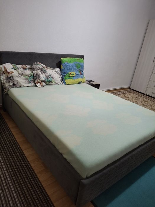 Vand pat 160x200 cu saltea inclusa