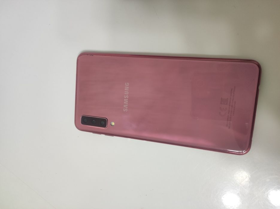 Продам samsung A 7 2018