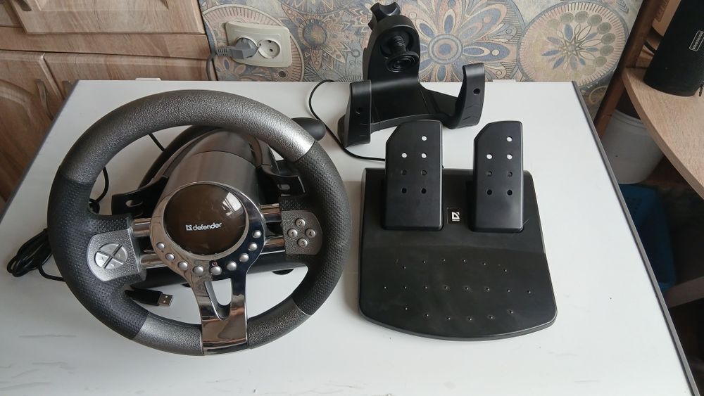 Игровой руль Defender