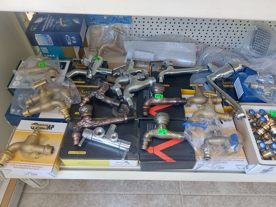 Душ слушалки, душ комплекти,шлангове,канелки.