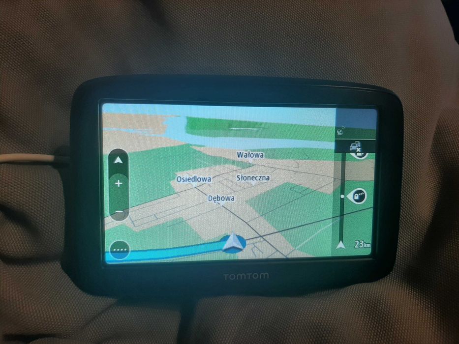 чисто нова навигация модел  TOMTOM GO CLASIC 5