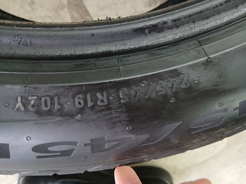 Летние баллоны Pirelli 245/45 R19