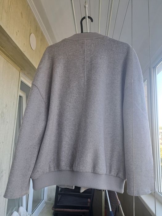 Продам новый куртка-бомбер ZARA