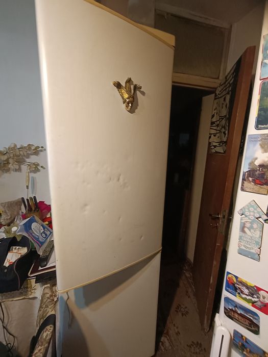Vând 2 frigidere defecte