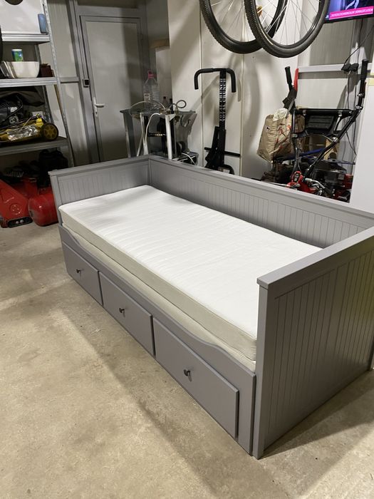 Divan ikea  cu 3sertare