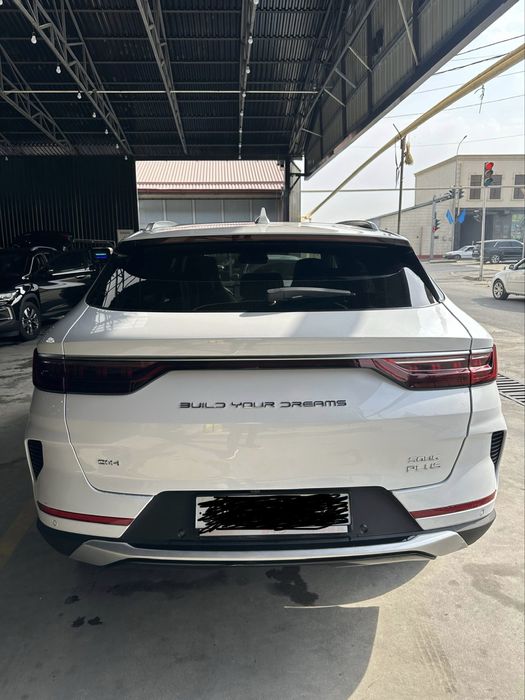 BYD Song Plus gibrid full 2000 mig bilan chiqadi