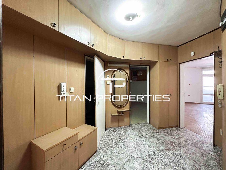 Дава се под наем Тристаен апартамент в Бургас, Център - 97 кв.м за 510 € - Снимка #4