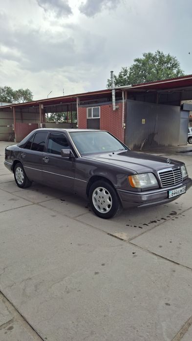 Продаётся Mercedes-Benz W124 Ешка