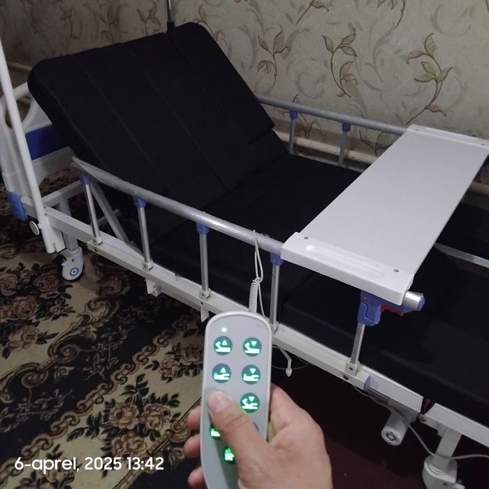 Elektronniy kravat sotiladi yangi