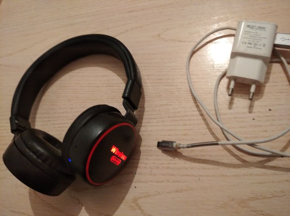 Продам наушник без проводной