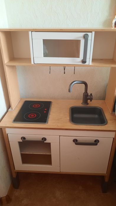 Продам детскую кухню ikea