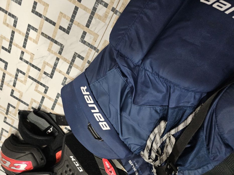 Продается хоккейная экипировка