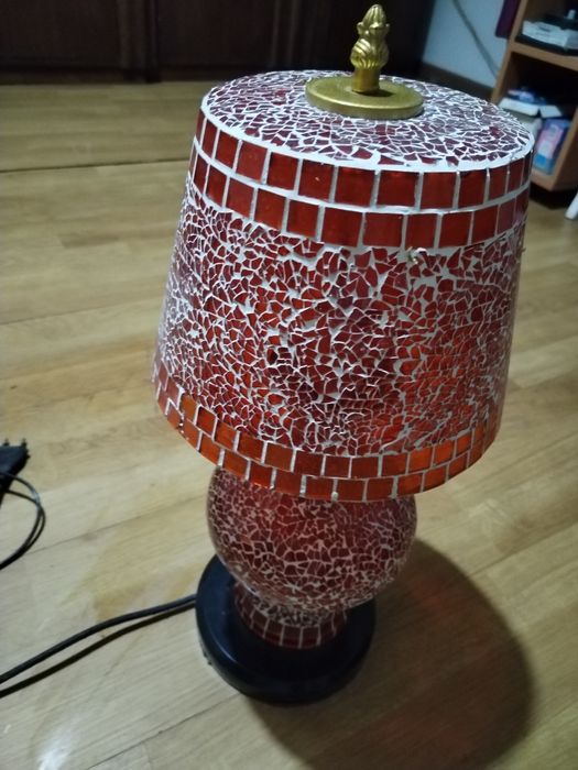 Veioza orientală cu mozaic de sticla roșie