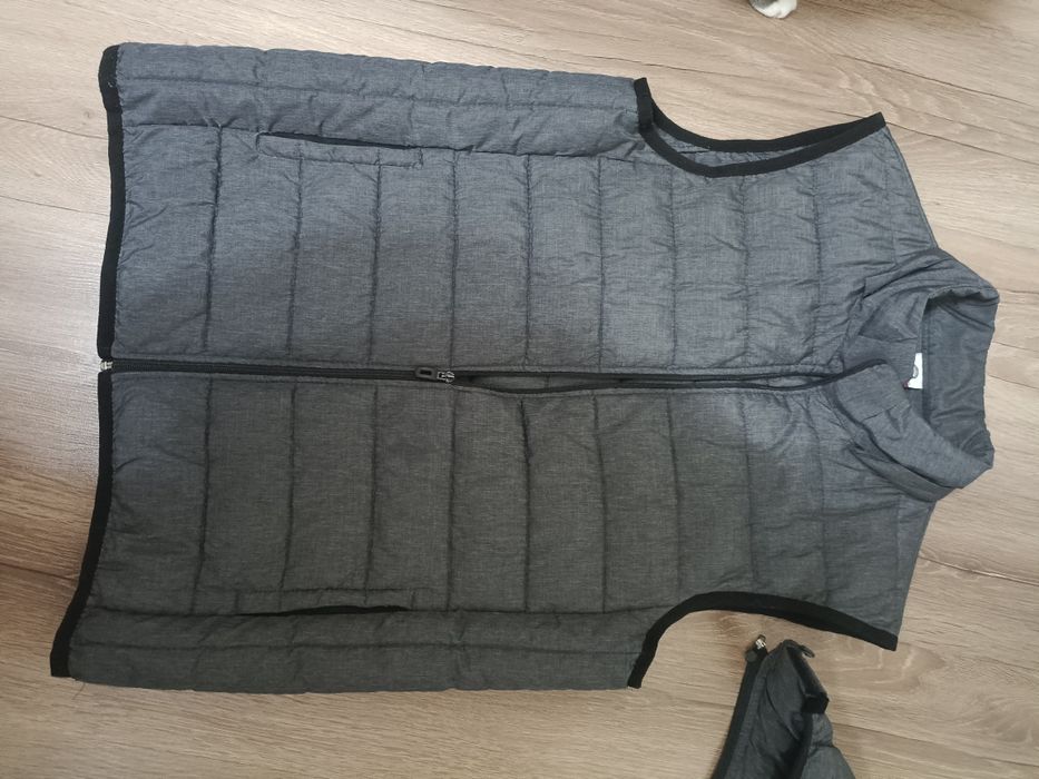 Продам мужскую жилетку