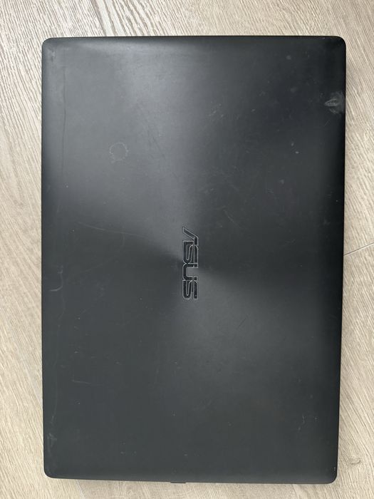 Лаптоп Asus x553ma