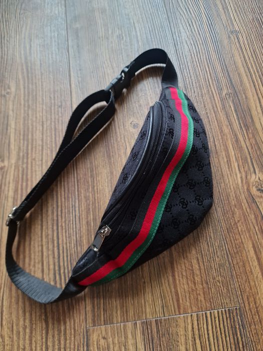 Страхотна мъжка малка чанта  , малък размер