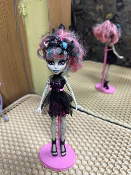 Продам куклу  монстр хай!