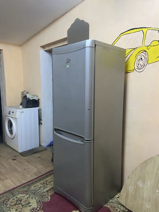 Продаю холодильник от indesi за 35000тг
